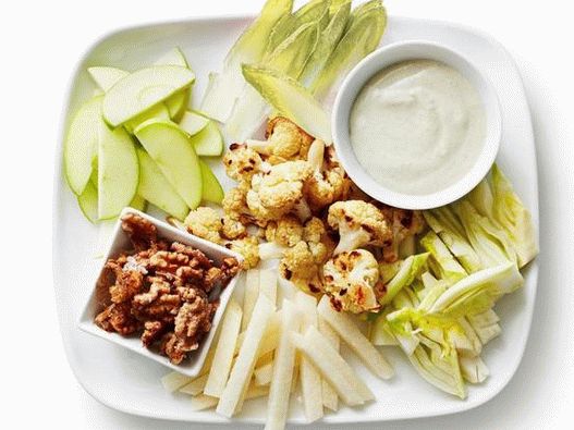 Crudo con salsa de queso azul