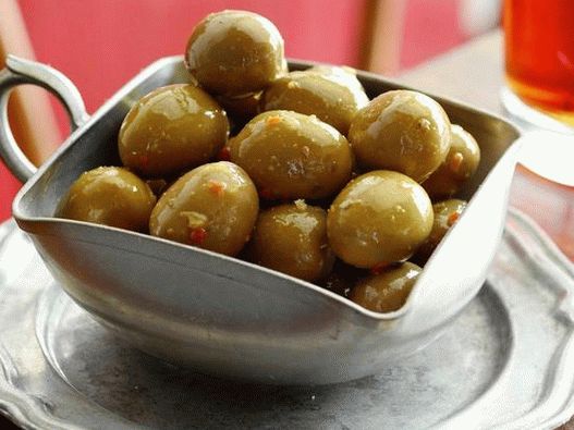 Aceitunas en escabeche en escabeche de cítricos