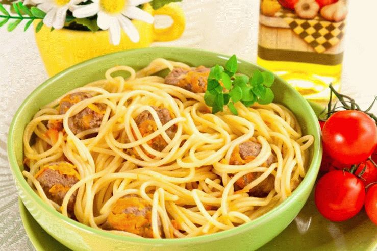 Pasta de albóndigas