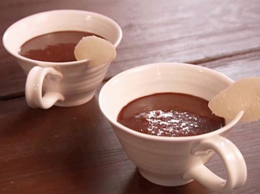 Foto de chocolate caliente con frambuesa