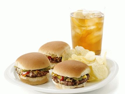 Foto Mini hamburguesas con pepinillos