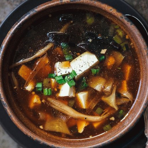 Foto sopa de miso con tofu y champiñones Muer