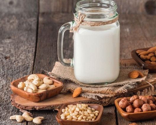 Foto leche de anacardo en casa