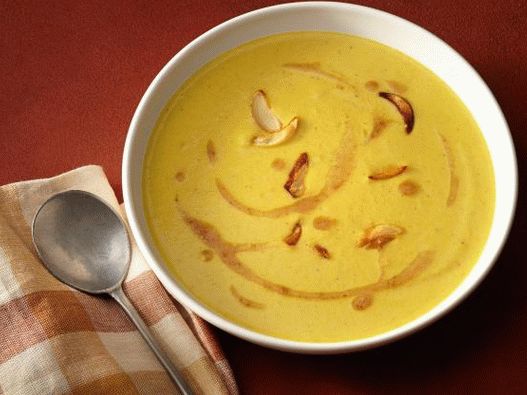 Foto de sopa de zanahoria y maíz al curry