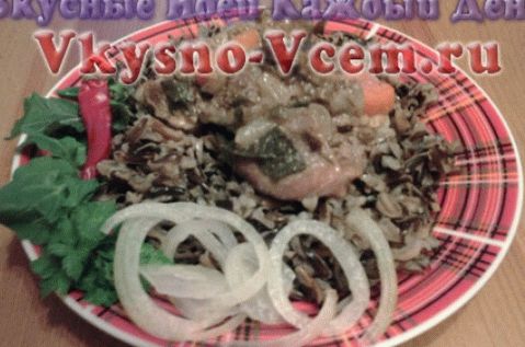 Carne de cordero con arroz negro