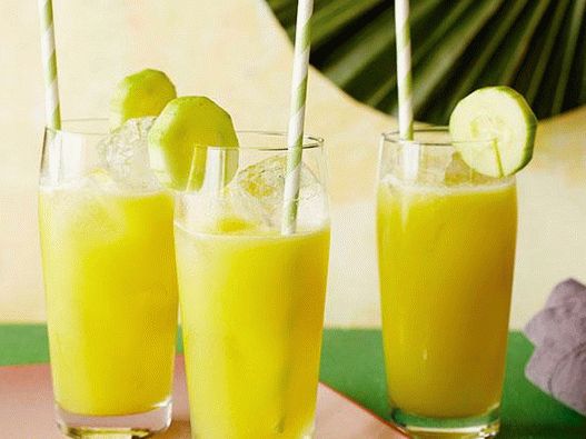 Foto enfriador de tequila de pepino y piña