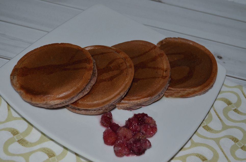 Panqueques con frutas del bosque