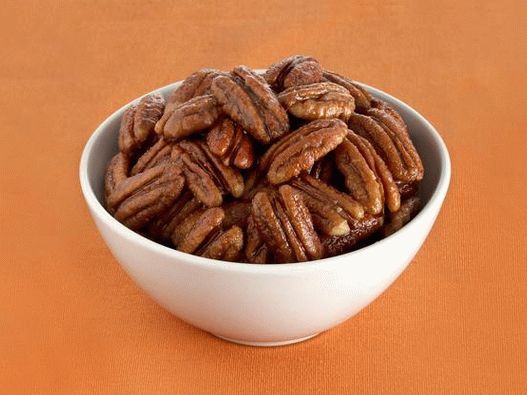 Foto de nueces pecan en glaseado de arce