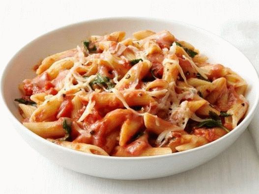 Foto del plato - Pasta Penne con salsa de tomate y vodka