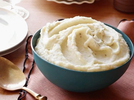 Puré de apio y raíz de papa