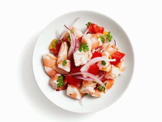 Foto Ceviche de camarones picantes con tomate
