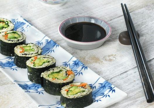 Foto rollos de sushi de vegetales para todas las edades