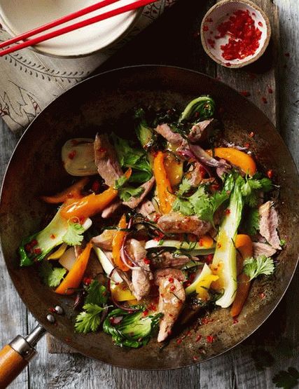 Photo Pad Thai (fideos de arroz al vapor)