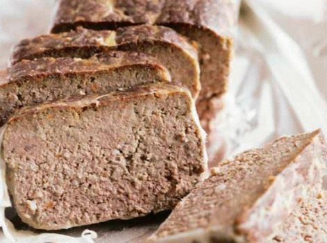 Foto paté al horno en el horno