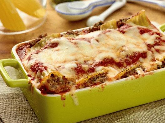 Foto de pasta manicotti con carne y queso