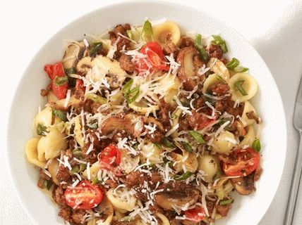 Foto de pasta orecchiette con chorizo