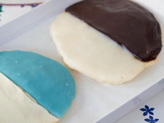 Foto de galletas de levadura recubiertas de chocolate