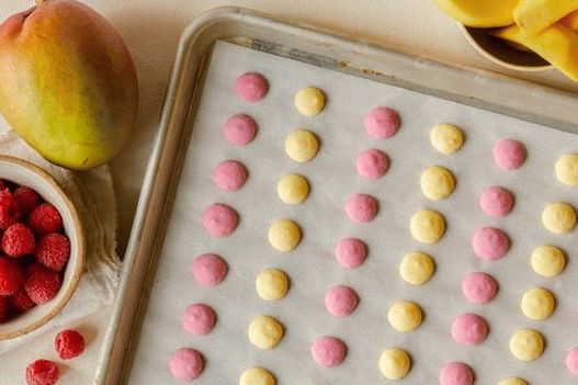 Bolitas de yogurt congelado