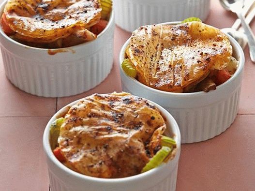 Foto Pot-pie con pollo y champiñones