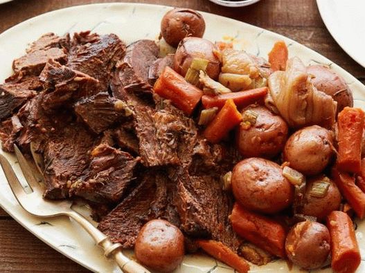 Foto Pot Road en una olla de cocción lenta