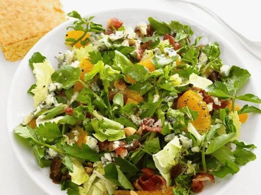 Ensalada con escariol y tocino