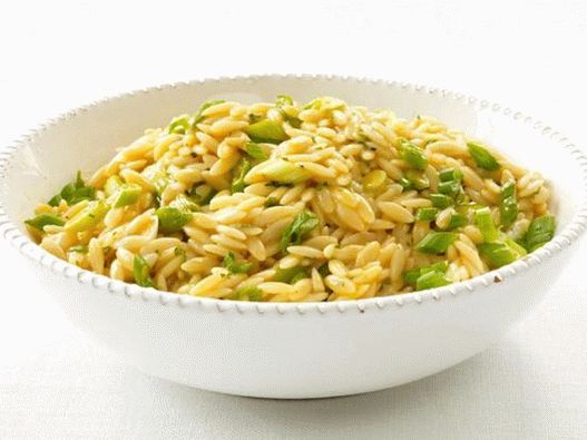 Foto del plato - risotto de pasta Orzo con cebolla verde