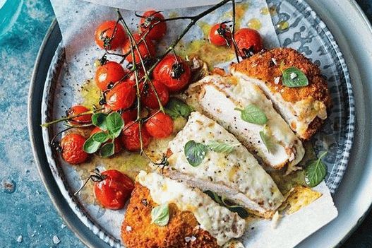 Foto Una receta simple para pollo en parmesano