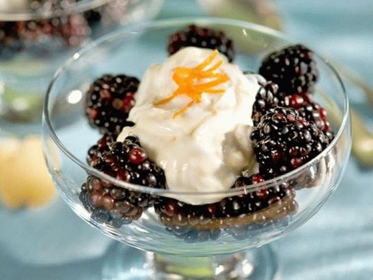 Foto simple postre de bayas