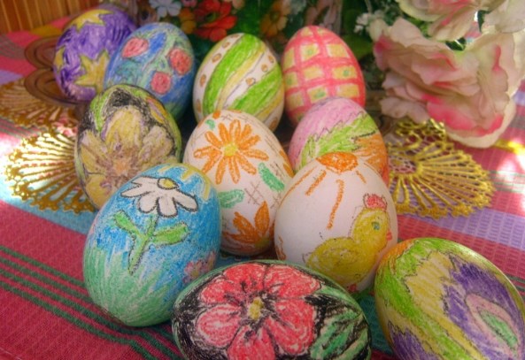 Huevos de pascua pintados