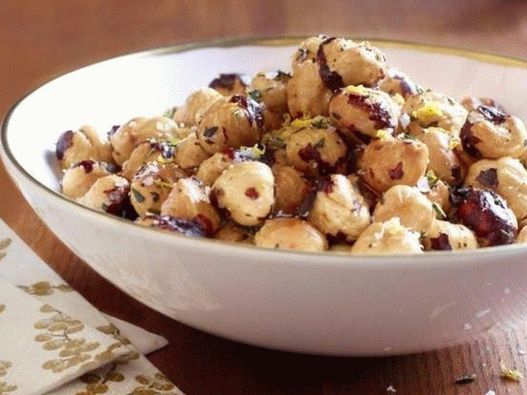 Avellanas Asadas con Hierbas Picantes