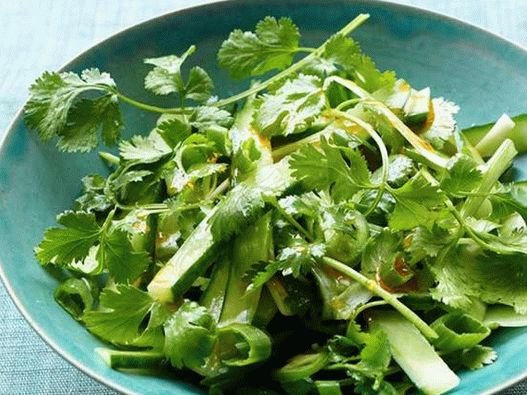 Foto - Ensalada picante con cilantro y cebolla verde
