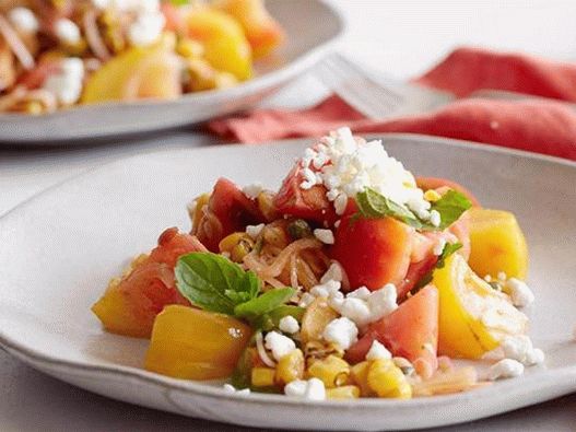 Foto del plato - Ensalada de maíz a la parrilla, tomate y vinagreta