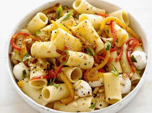 Foto del plato - Ensalada de pasta con pimienta al horno