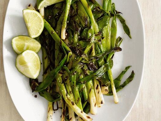 Foto del plato - Cebolla verde con jugo de lima a la parrilla