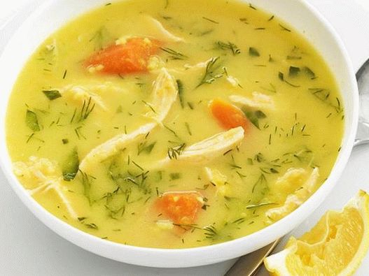 Sopa de pollo con condimento de arroz y curry