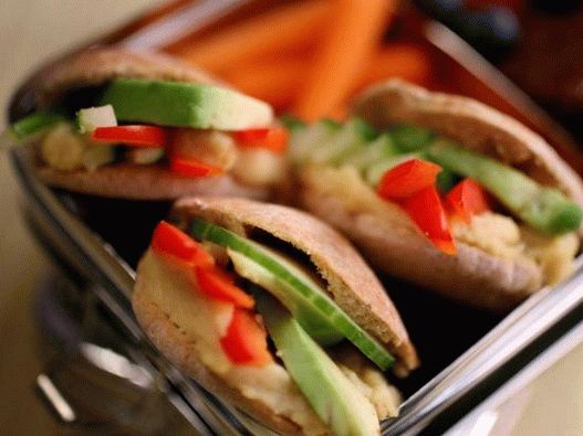 Mini sándwiches rellenos de frijol a la escuela