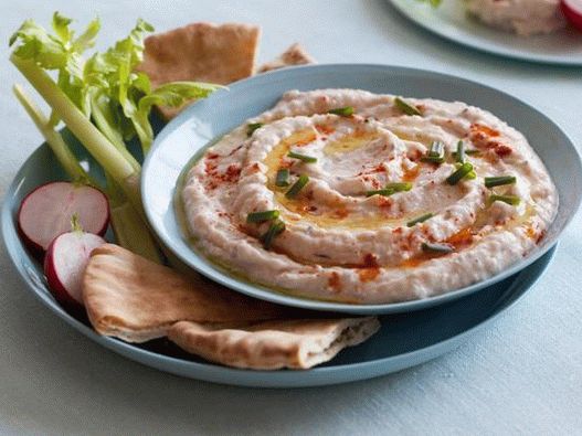Salsa ligera y cremosa de salsa de frijoles blancos
