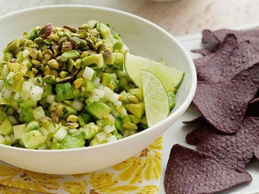 Guacamole con peras y pistachos