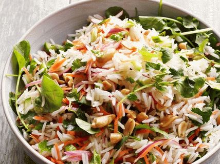 Foto Ensalada de arroz con hierbas y aderezo de limón