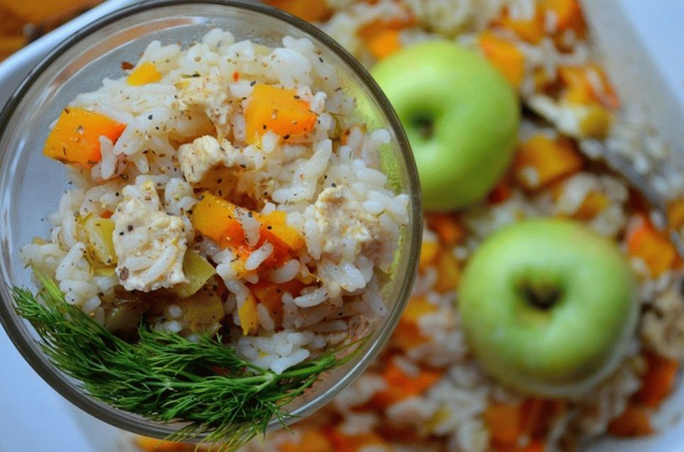 Estofado de arroz con manzanas