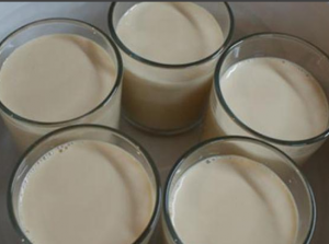 Ryazhenka en una máquina de yogurt