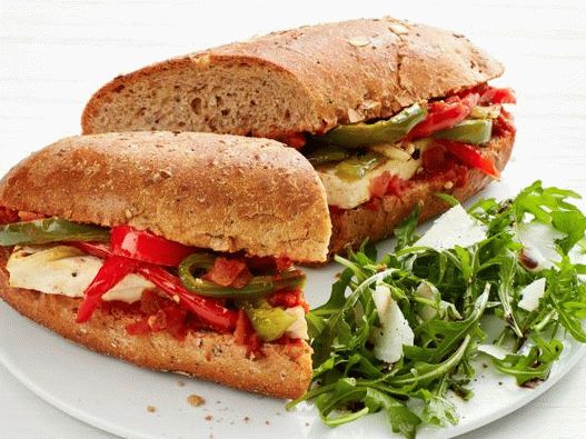 Foto Sub Sandwich con tofu, cebolla y pimiento