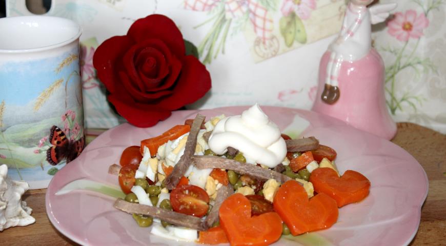 Ensalada de lengua y cereza