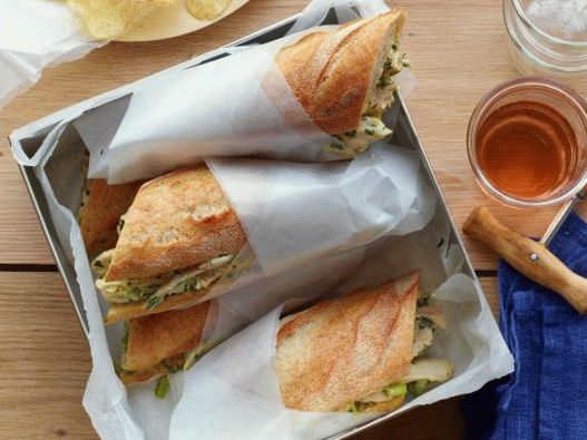 Sándwiches de ensalada de pollo con foto