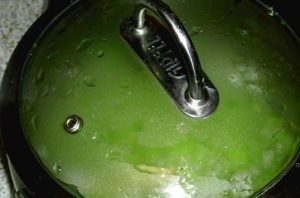 Sopa de col y espinacas