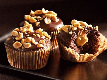 Mini magdalenas de chocolate con crema de maní