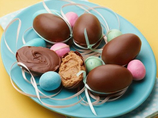 Foto Huevos de chocolate rellenos de mantequilla de maní