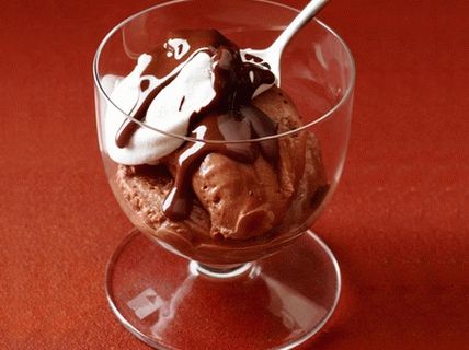 Foto de mousse de chocolate y castañas