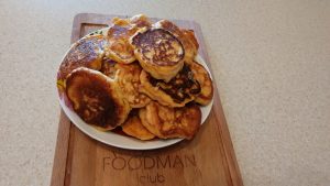 Panqueques abundantes con salchicha