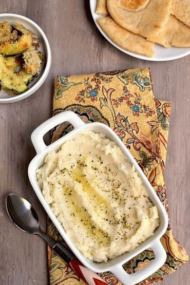 Foto de Scordalia (salsa griega de puré de papas con ajo)